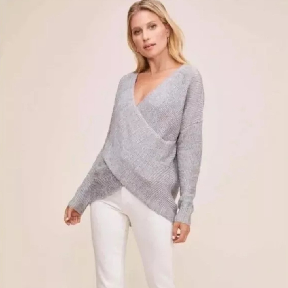 ASTR The Label Women's Surplice Wrap V-Neck Pullover Sweater Gray Small - Picture 2 of 9